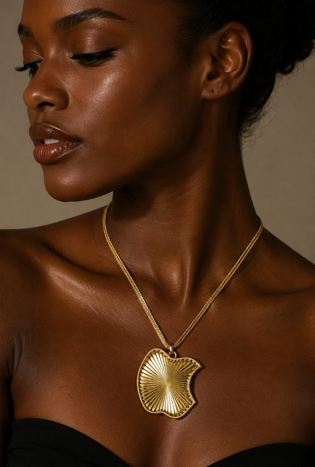 Apple Pendant with 18" Cuban Chain.