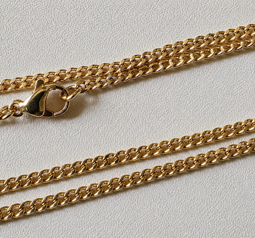 Apple Pendant with 18" Cuban Chain.