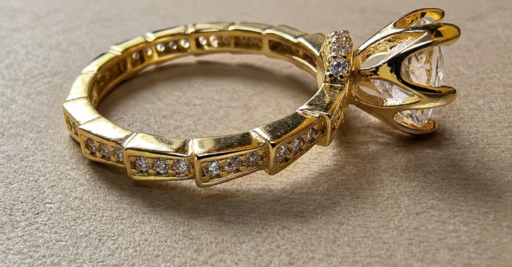 Elegant Gold Solitaire Ring with Pavé Band-Size 7